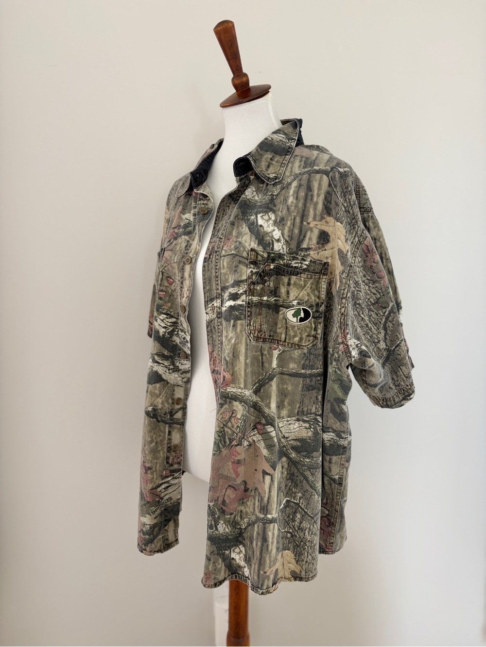 Mossy Oak Break-Up Infinity
Camo Button Down Shirt